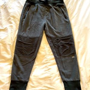 MENS Alo Black/Grey sweats size L